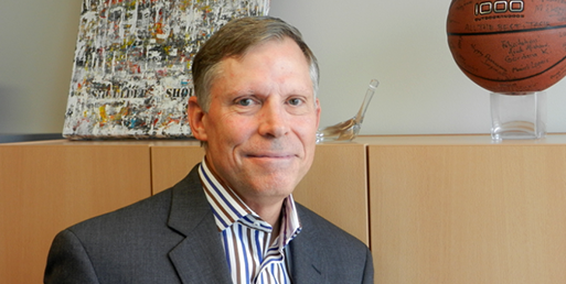 Read more about the article Chad Gaffield gagne le prix de contribution exceptionnelle de la Société canadienne des humanités numériques